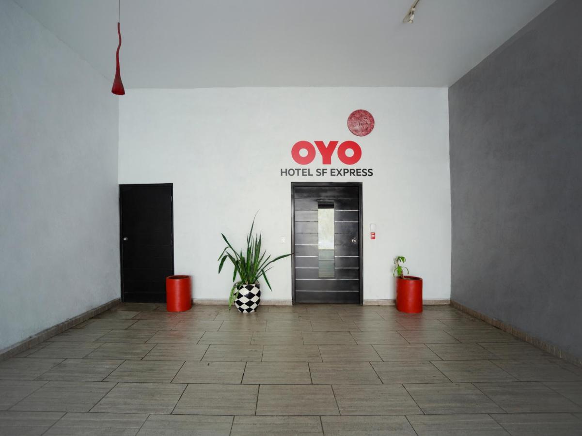 Adhoc Express Hotel Monterrey Buitenkant foto