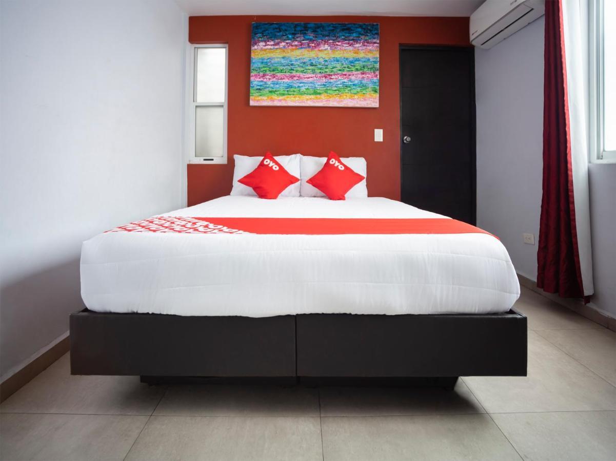 Adhoc Express Hotel Monterrey Buitenkant foto